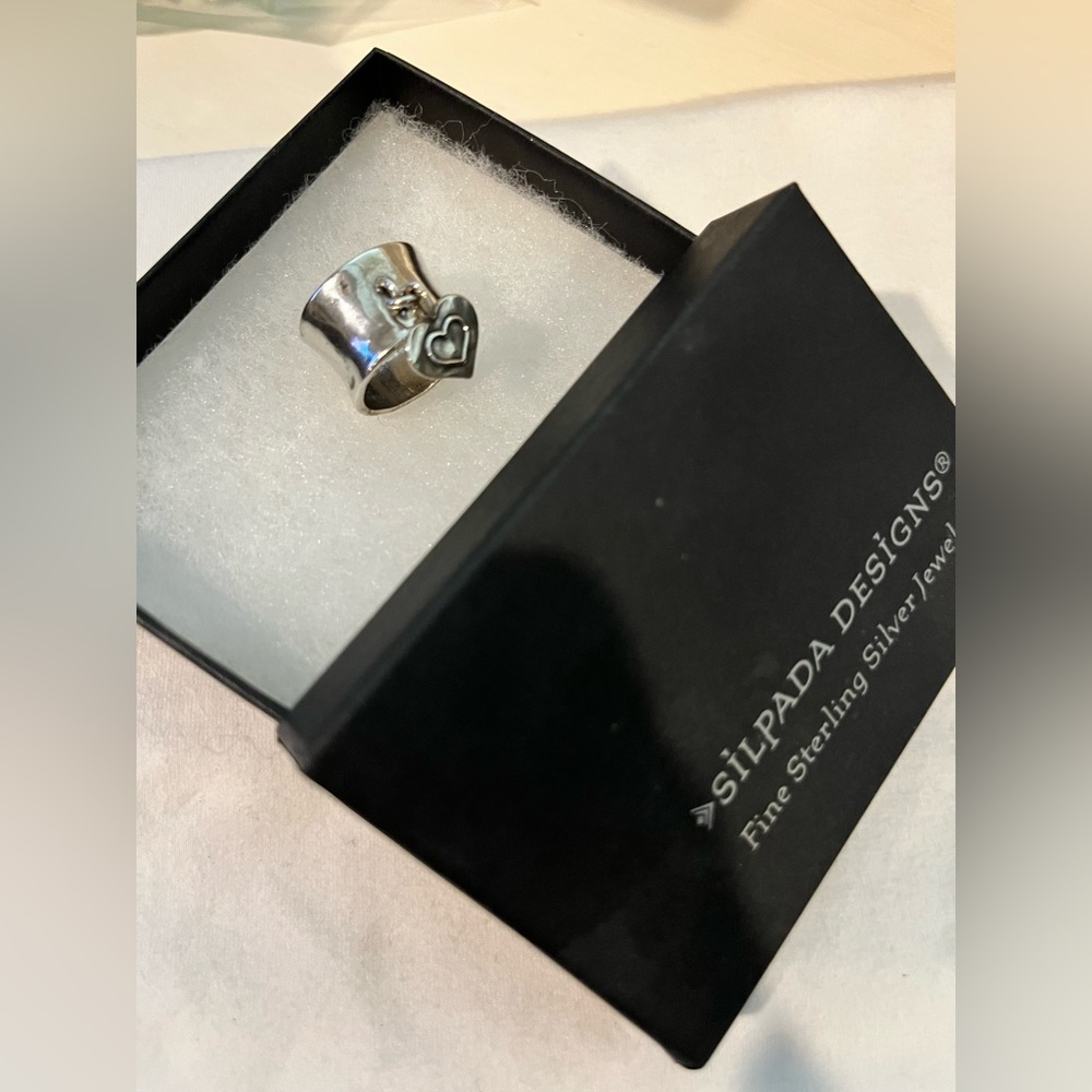 Silpada Sterling Silver dangle ring-retired